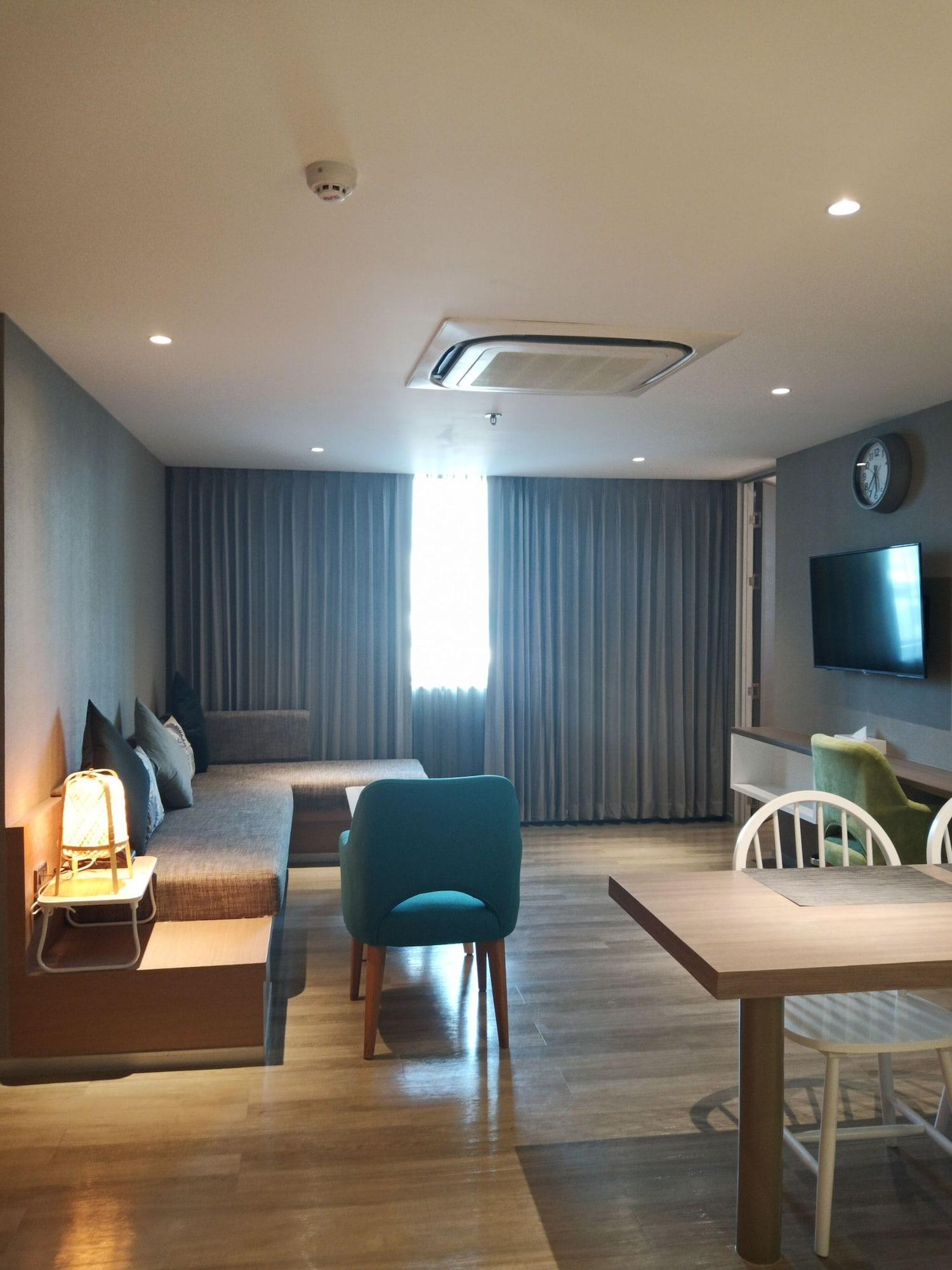 Bizotel Premier Hotel & Residence Бангкок Екстер'єр фото
