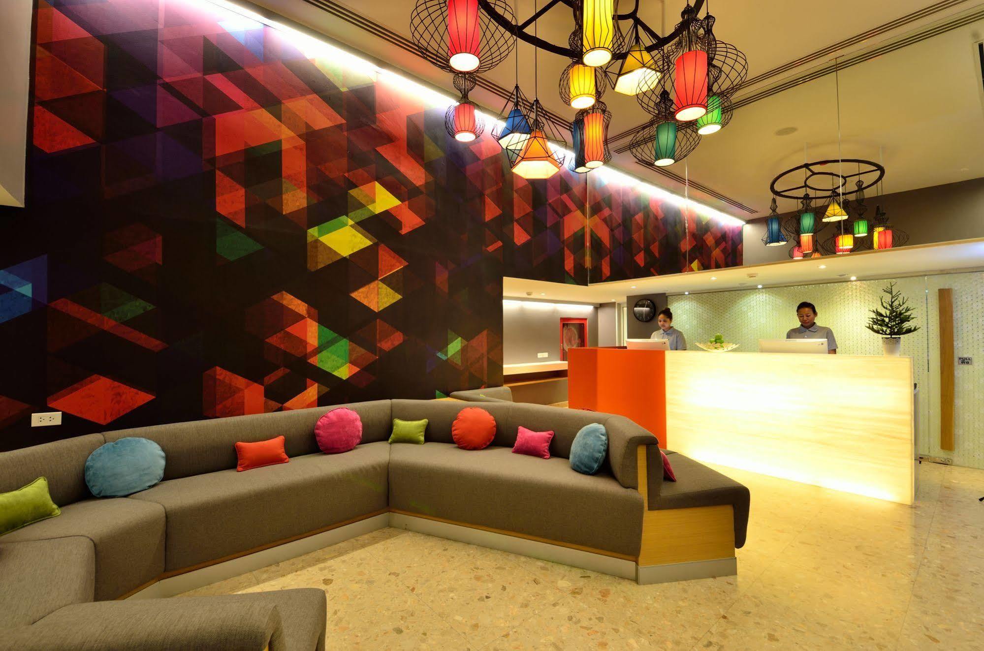 Bizotel Premier Hotel & Residence Бангкок Екстер'єр фото