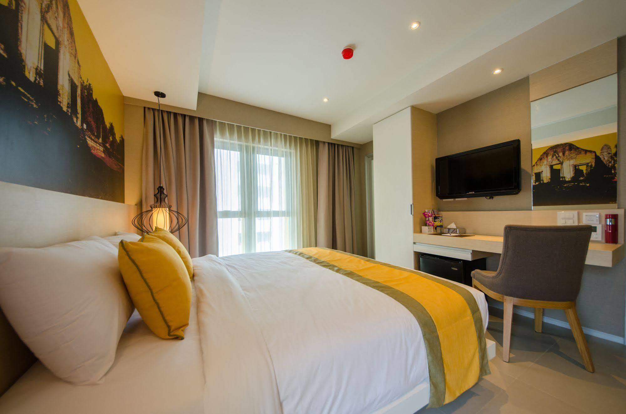 Bizotel Premier Hotel & Residence Бангкок Екстер'єр фото