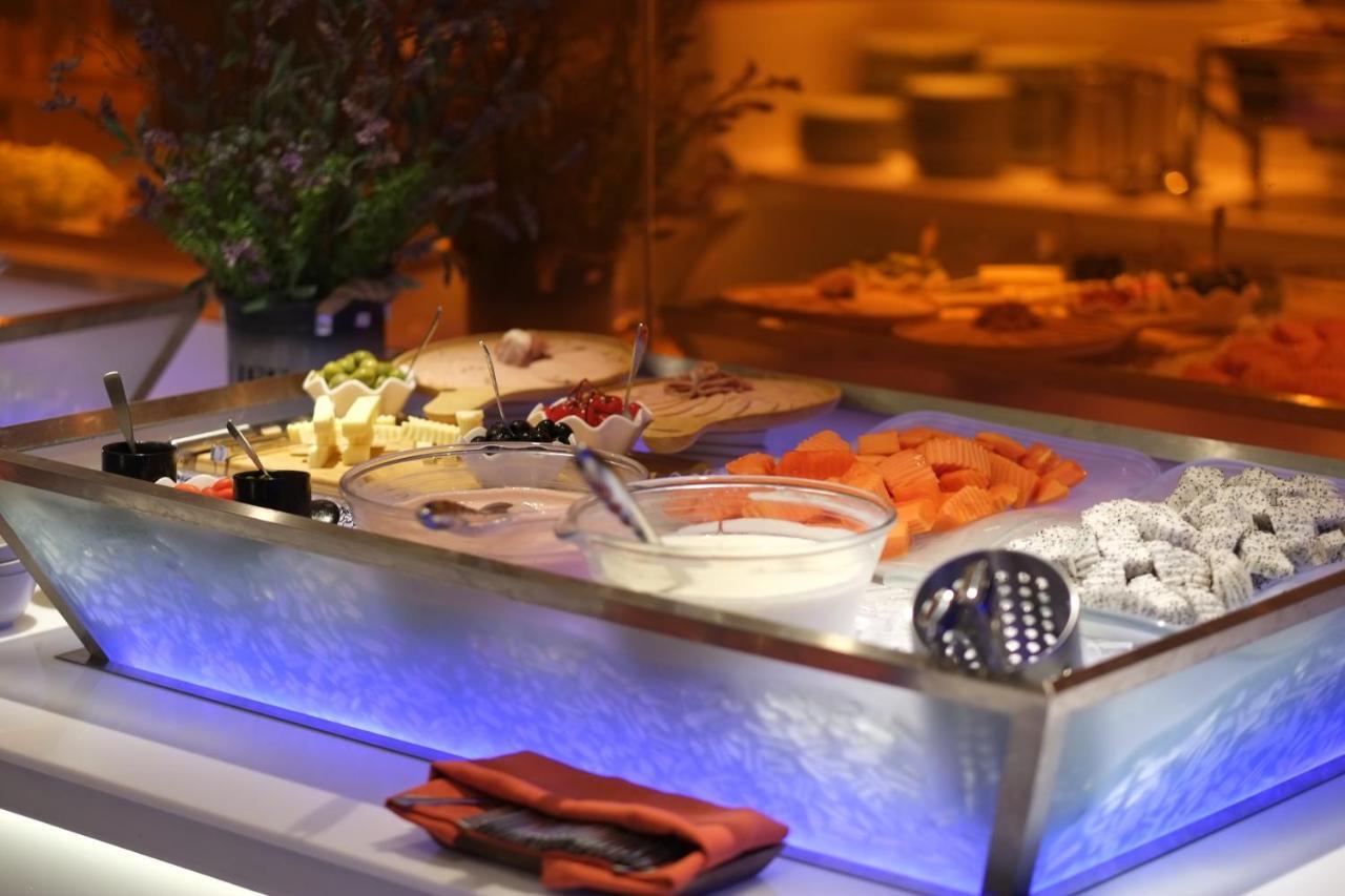 Bizotel Premier Hotel & Residence Бангкок Екстер'єр фото